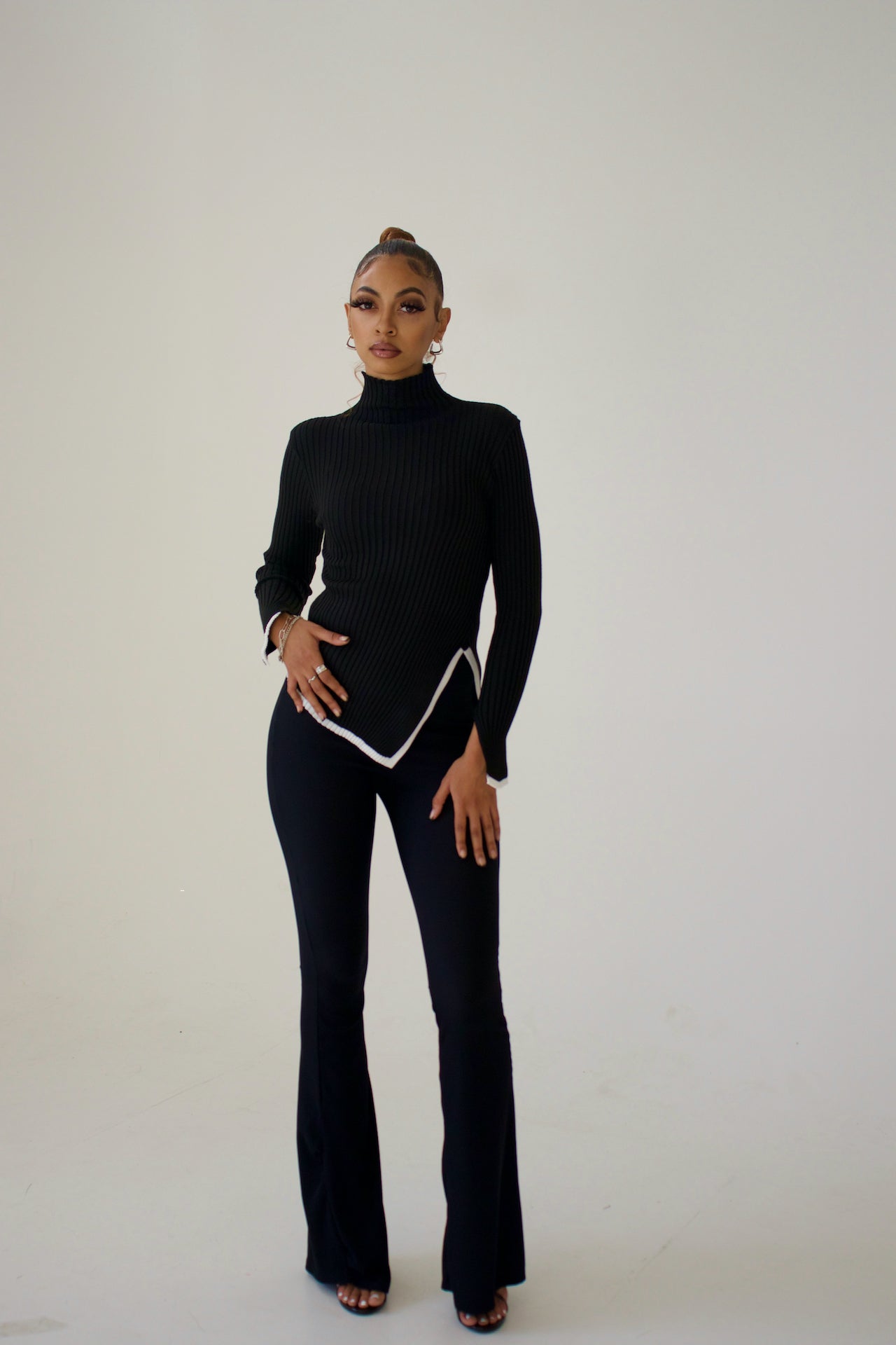 ELEGANTE TURTLENECK TRUI